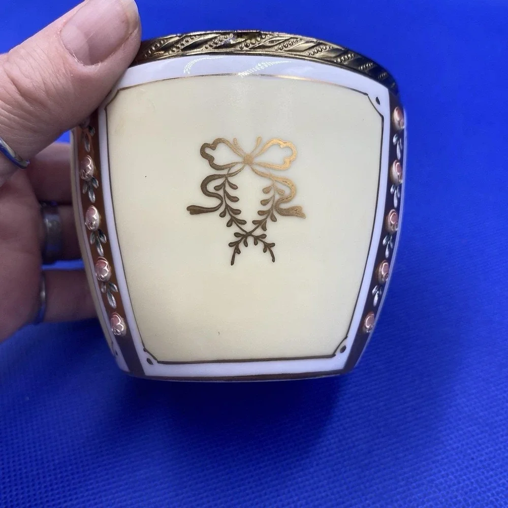 Vintage Vanity Box Ardalt Lenwile Porcelain Floral 5